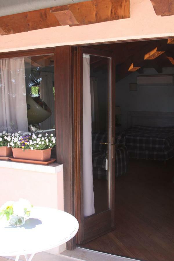 Ferienwohnung Le Margherite Manerba del Garda Exterior foto